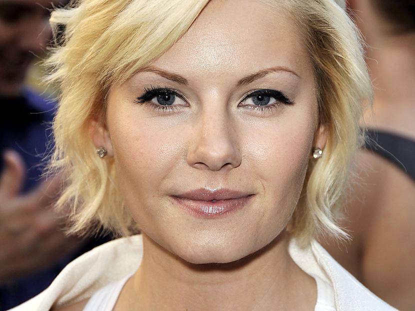  Autors: MEGRUBI Elisha Cuthbert