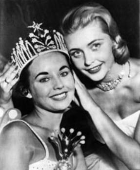 1956g uzvarētāja 20 gadus... Autors: princeSS /Miss Universe/