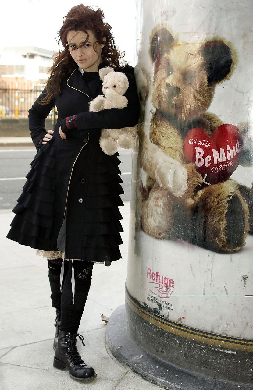 aktrise Helena Bonham Carter... Autors: Christina Viņas ir īsākas nekā domājam...