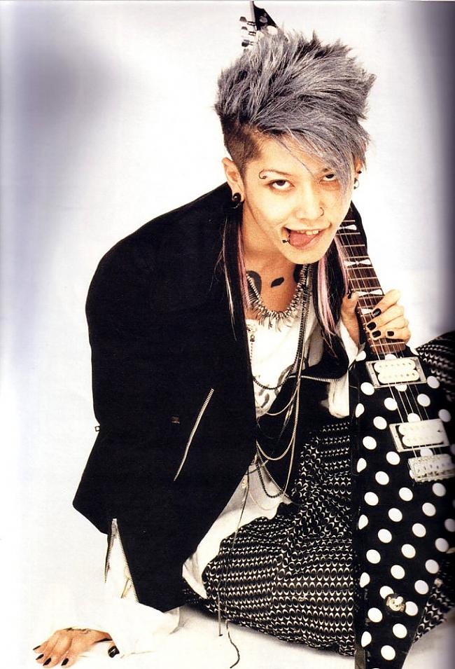  Autors: Krikachan Miyavi!!!!!!!!!