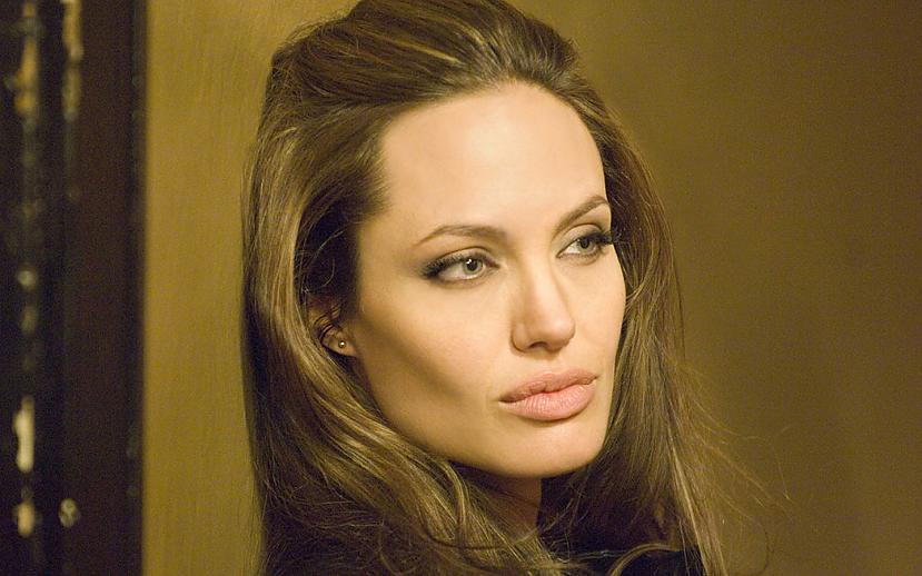  Autors: Fosilija Angelina Jolie Voight