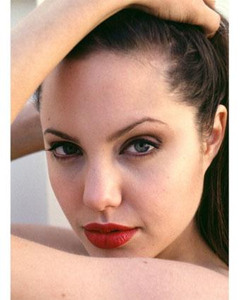  Autors: Fosilija Angelina Jolie Voight