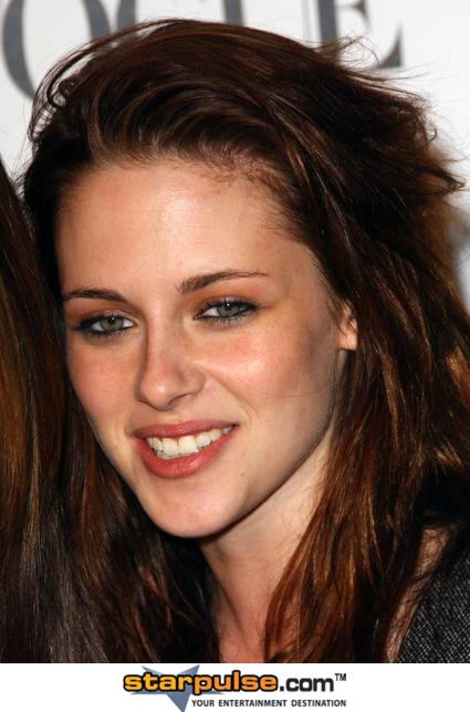  Autors: Fosilija Kristen Jaymes Stewart