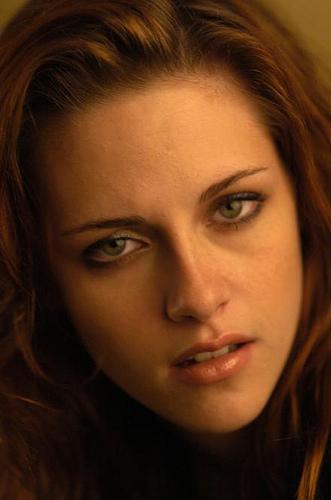  Autors: Fosilija Kristen Jaymes Stewart