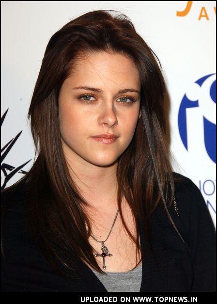  Autors: Fosilija Kristen Jaymes Stewart