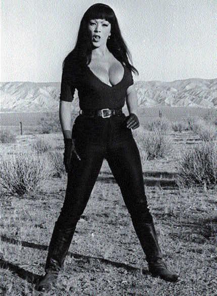 Tura Satana Elvis Autors: LoveMeLoveMe Slavenas Grūpijas