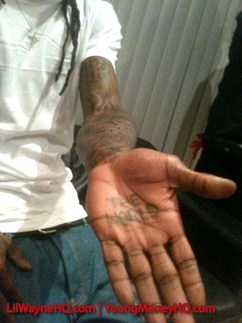 The World tattoo uz vinja... Autors: Lil Beast Lil Wayne Tattoos