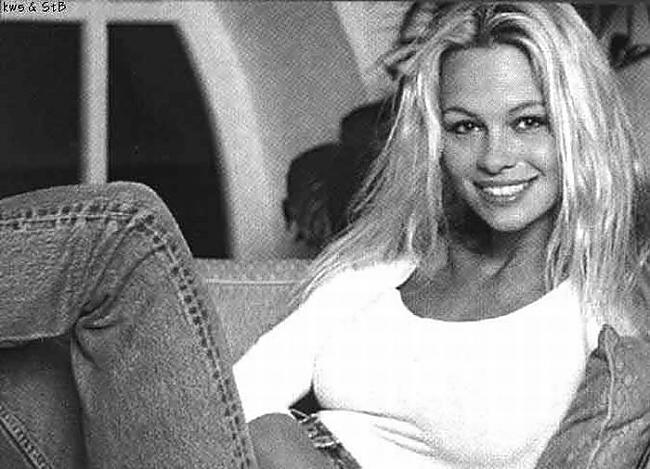 Pamela Anderson Autors: ninigo Sievietes `Sex Simboli`