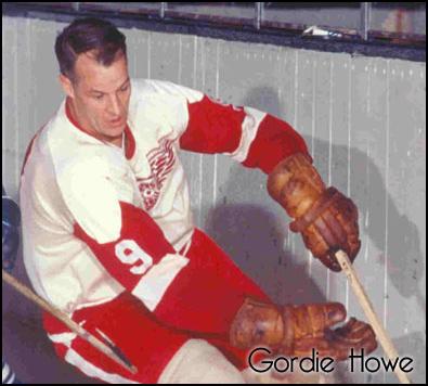 Gordon Howe ir vecākais... Autors: Laaaaaa NHL rekordi