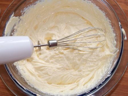Sakuļ kopā svaigo sieru... Autors: Marty loh Kā mājās uztaisīt siera kūku?