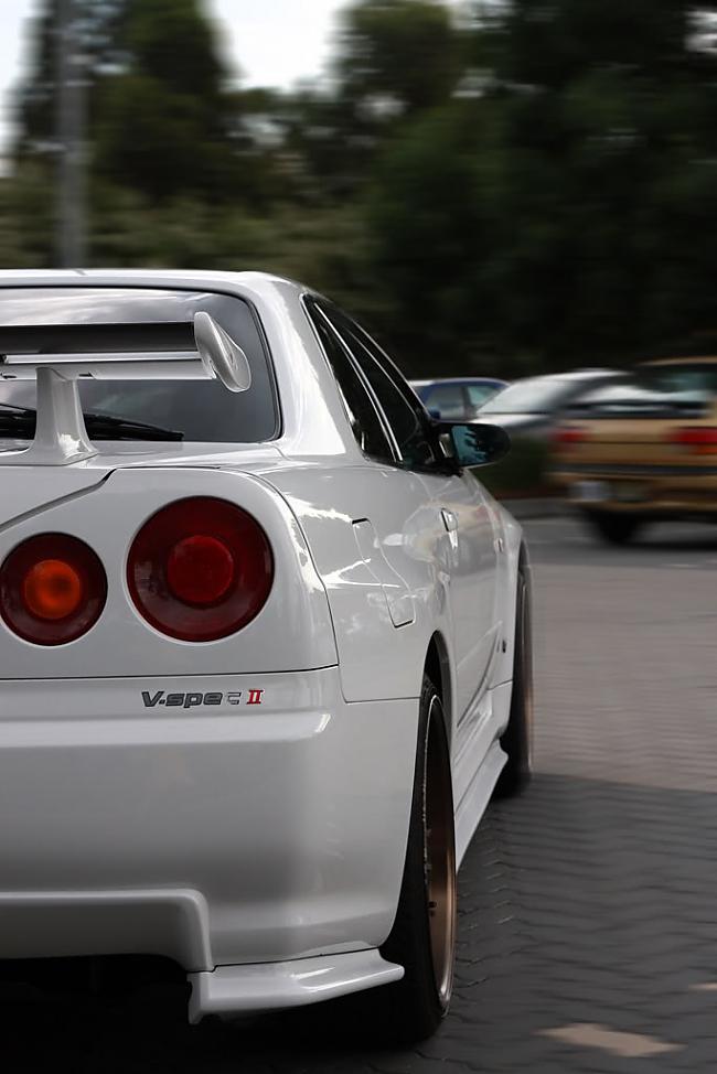  Autors: Partyjerk Nissan Skyline