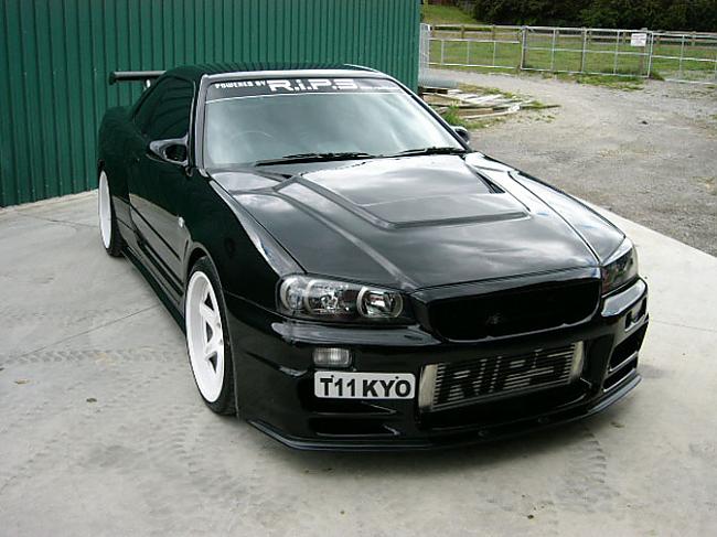  Autors: Partyjerk Nissan Skyline