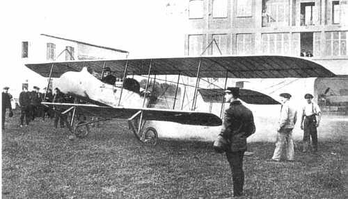 Bleriot XL 1908 bija pirmā... Autors: Edgarinshs Cik veca ir vecākā lidmašīna,kas joprojām lido?