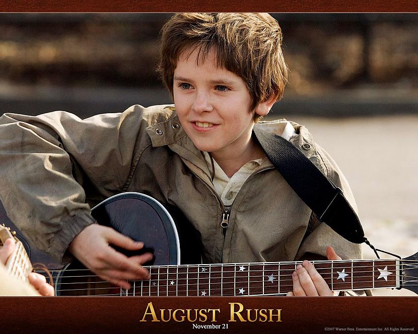  Autors: oskarz August Rush