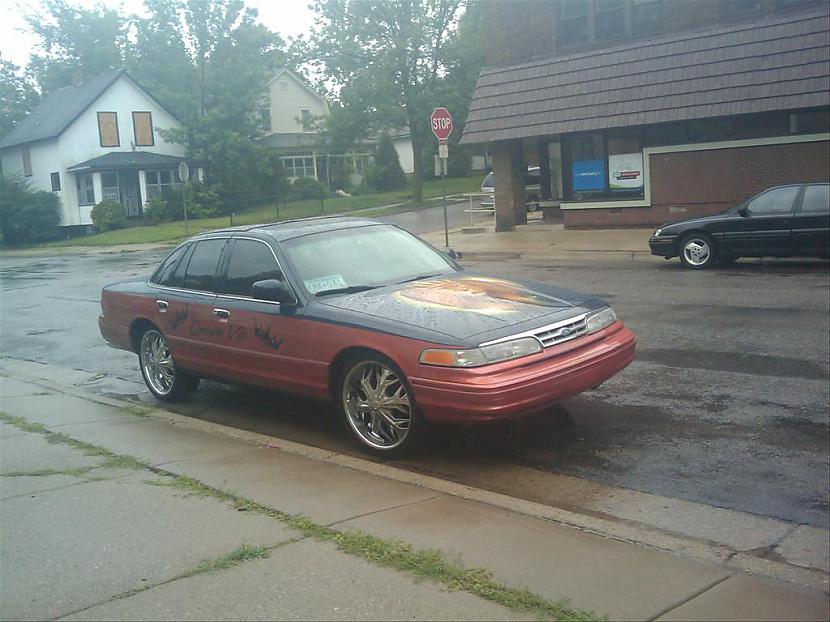  Autors: GET MONEY Ford Crown Victoria