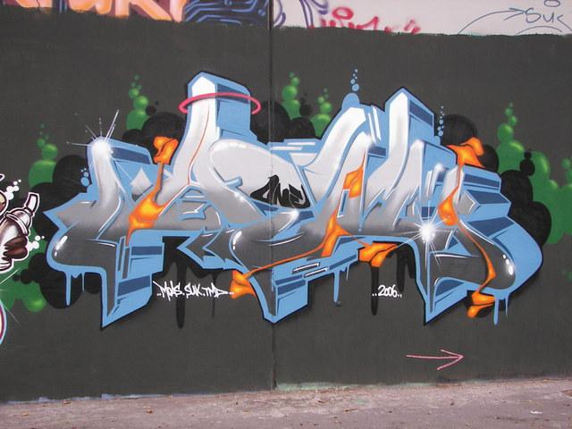  Autors: Fosilija ATOM graffiti art