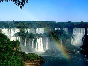 IguazuPie dabisko kaskāžu... Autors: Optimists NaCl Skaistākie pasaules ūdenskritumi ...