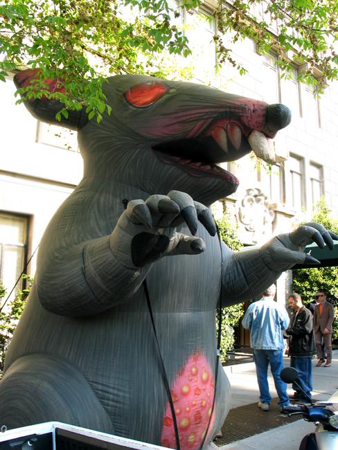 The Big Rat The Unions have a... Autors: TuTrakaVaiKā New York City walk