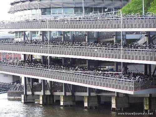 Sī ir lielākā velosipēdu... Autors: Bačoks Amsterdama