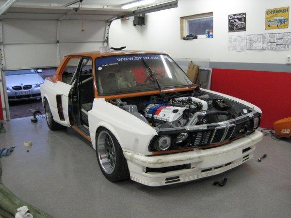  Autors: awoken Bmw e28 m5 csl