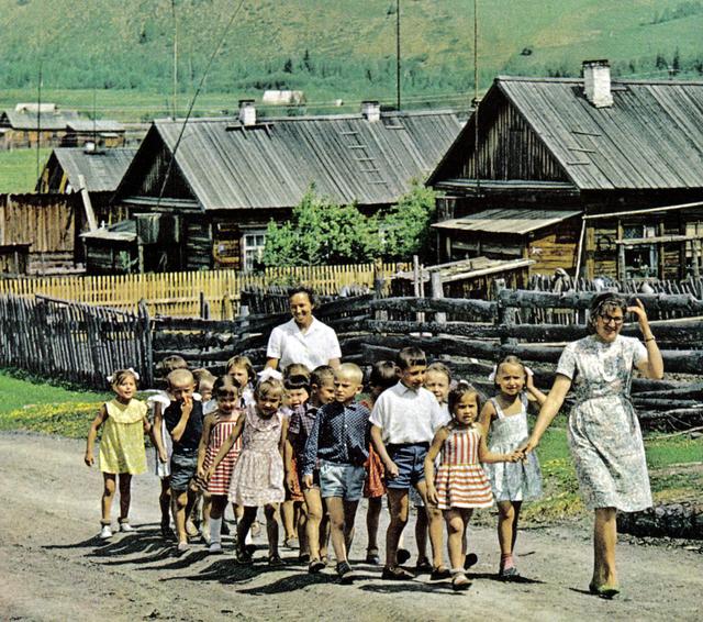 Ciems Maloje Golustnoje... Autors: kranchux Dean Conger National Geographic fotogrāfs,turpinājums