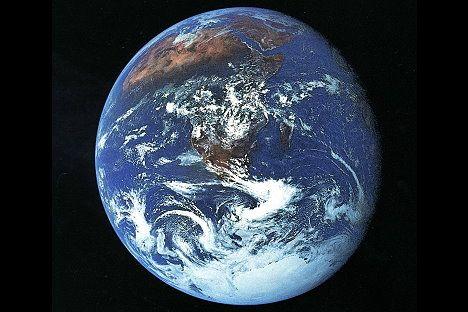 Ar vārdu pasaule pa  saulei... Autors: jankabanka Meklē dzīvei piemērotu planētu.