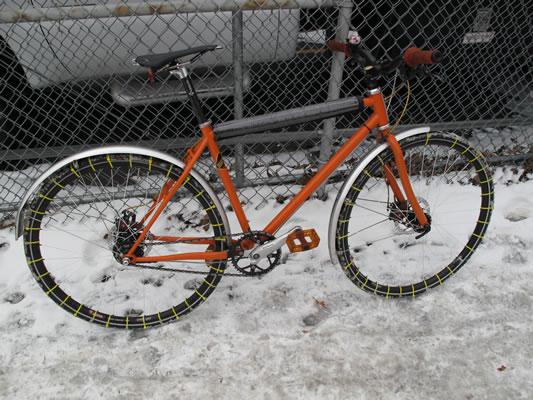  Autors: Nagla11 Vislētākais veids, kā braukt ar velosipēdu ziemā.