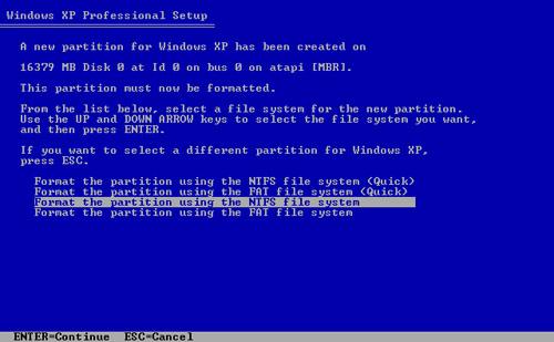 Izvēlamies kādā failu sistēmā... Autors: Dazzl Windows XP instalēšana, tiem, kas to vēl nav darījuši