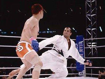 Royce Gracie vs Kazushi... Autors: Janjiss MMA - vis straujāk augošais sports