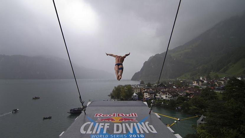  Autors: Nantoo I Red Bull Cliff Diving