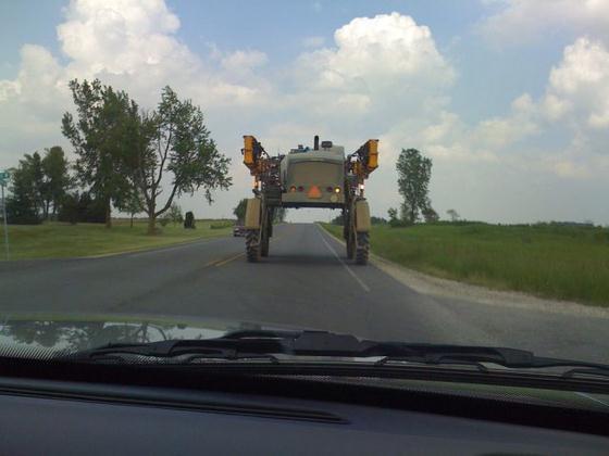  Autors: kapars118 Ko tik nevar ieraudzīt uz ceļiem