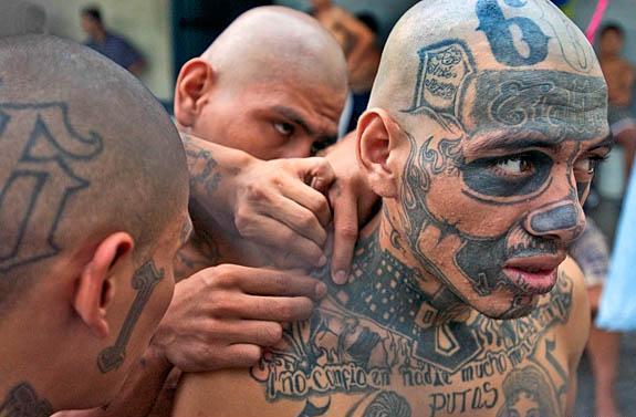 Mara Salvatrucha MS13 Mara... Autors: MLiepa 10 Ievērojamākās bandas pasaulē