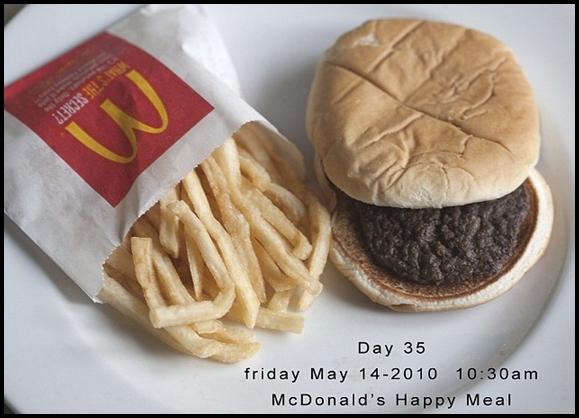  Frī un burgeri iegādājos šā... Autors: raiviiops McDonald’s Happy Meal nebojājas pat pēc 6 mēnešiem