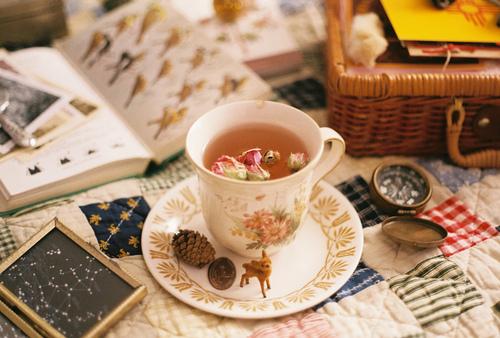Dzerot tēju mēs stiprinam savu... Autors: Sniegbalte Fakti par tēju.