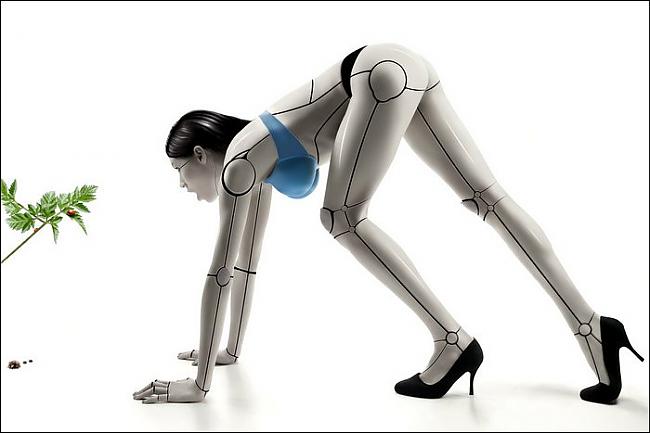  Autors: Forsija Sieviete-robots