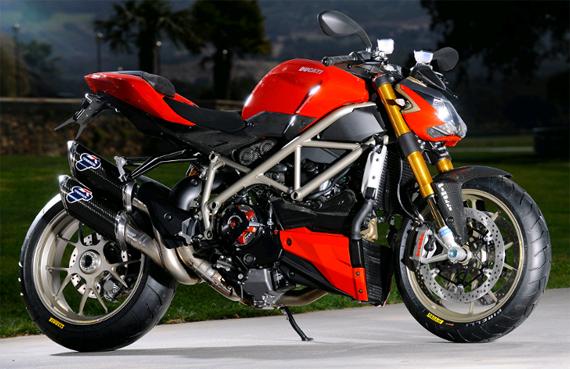 Ducati Streetfighter S Autors: kapars118 Īstu vīru moči