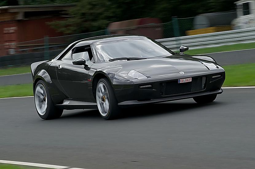 Jaunā Stratos bāzes auto ir... Autors: apinitis Lancia New Stratos