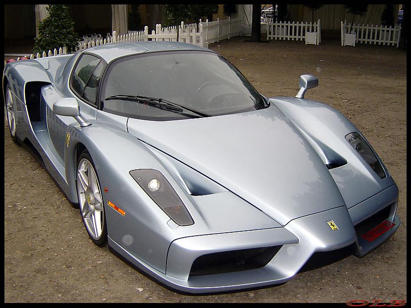 Ferrari Enzo MaxĀtrums3516 kmh... Autors: gudritis pasaules ātrāko mašīnu tops