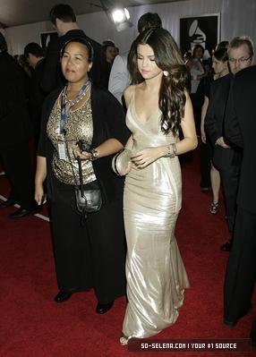  Autors: CrazyMaineCoonLover The 53rd Annual GRAMMY Awards-Selena Gomez