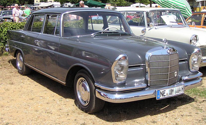  Autors: Realist Mercedes-Benz W111