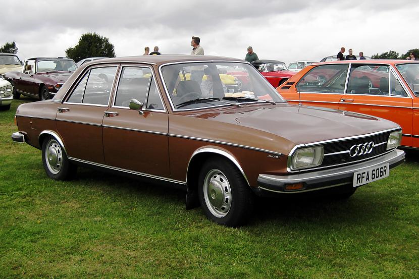 Audi 100