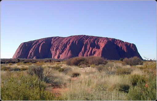 Uluru  AustrālijaUluru atrodas... Autors: opisz 10 dīvainas vietas pasaulē, 2. daļa!