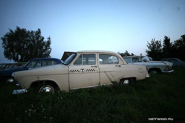 Šādi bija Padomju taksometri ... Autors: mazgavars Padomju auto kapsēta