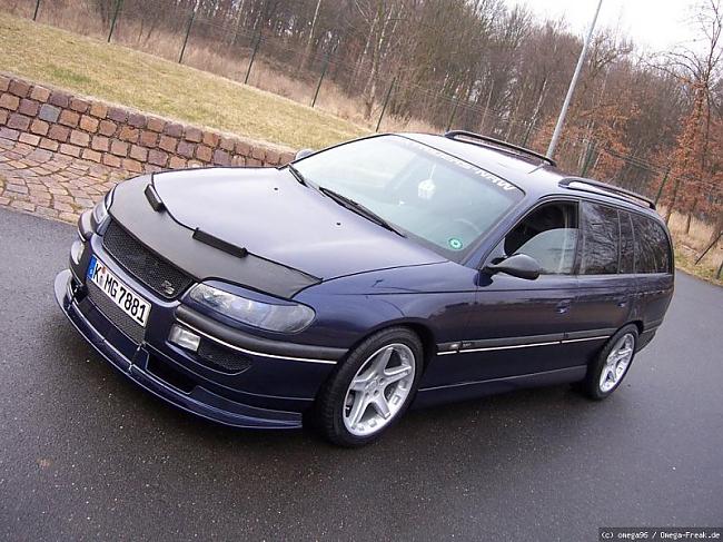  Autors: PatsNetiekuGalaa Opel Omega B