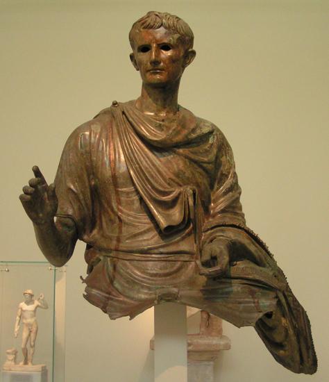 Romas imperators Gajs Jūlijs... Autors: FuRiOuSe Desmit lielākie seksa giganti vēsturē