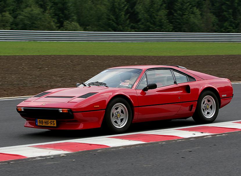 0051Ferrari208GTBTurbo198285jp... Autors: Labveelis13 Ferrari....