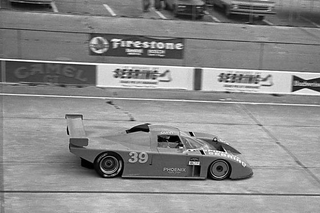 John Gunn savā auto ar Chevy... Autors: kazlēns Sebring 1988