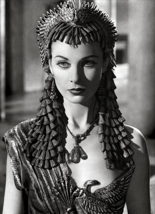 1945 gada filmā 039039Cēzars... Autors: Fosilija Kleopatra - kino un patiesībā