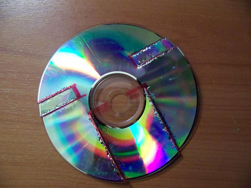 Sagriežam diskuPS Citi diski... Autors: FonTosteris Ko iesākt ar CD/DVD diskiem.? (2. daļa)