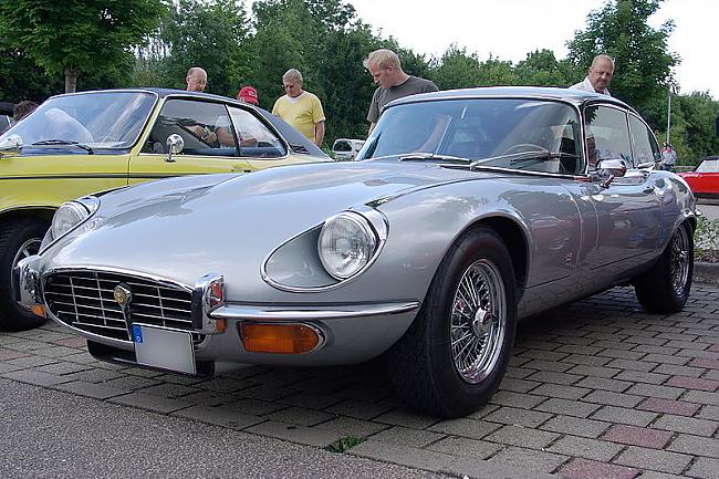  Autors: Fosilija Jaguar E-Type